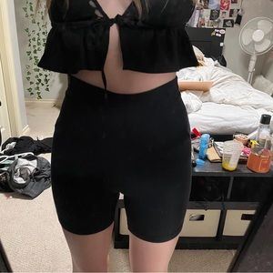 TNA 5” shorts BNWOT never worn i just bought in wrong length!!